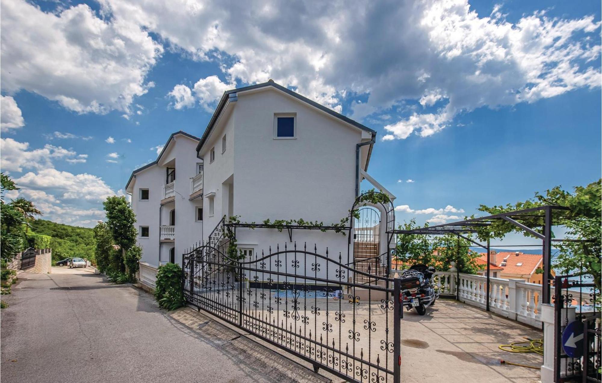 Stunning Apartment In Crikvenica With Wifi Zewnętrze zdjęcie